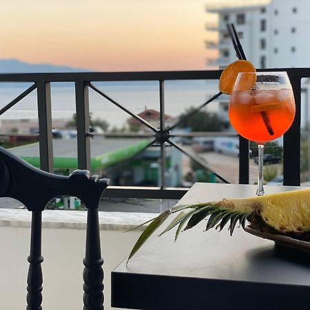 Prive City Hotel Sarande Bagian luar foto