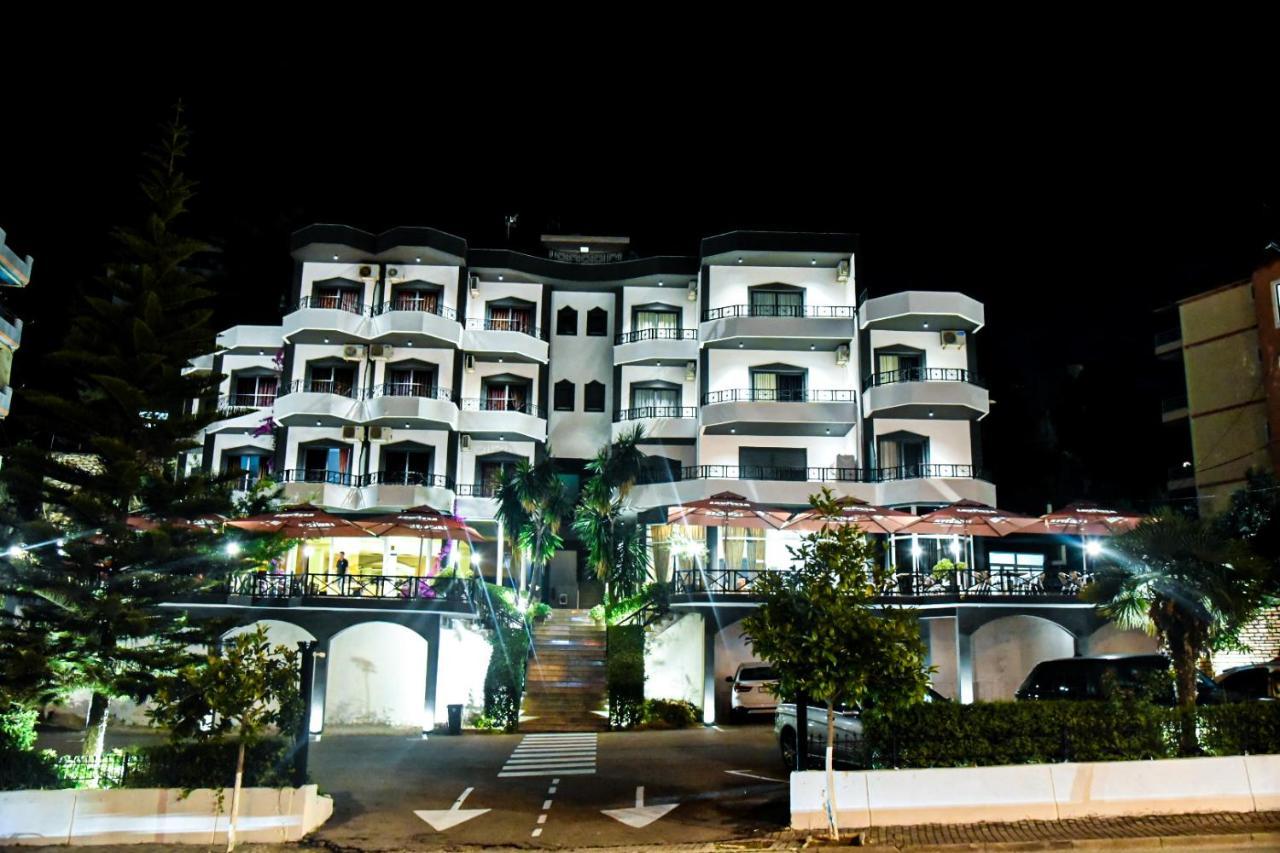 Prive City Hotel Sarande Bagian luar foto