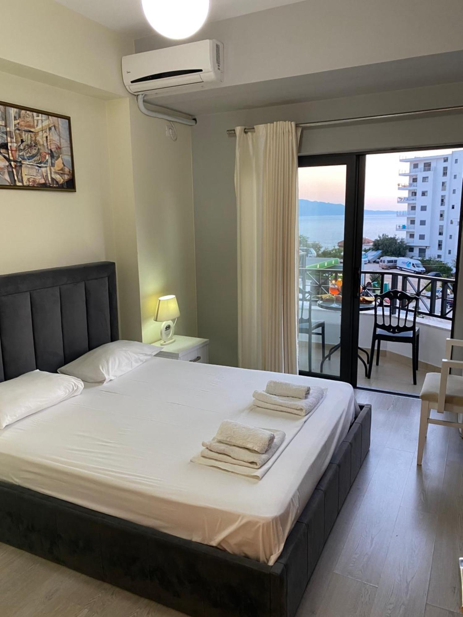 Prive City Hotel Sarande Bagian luar foto