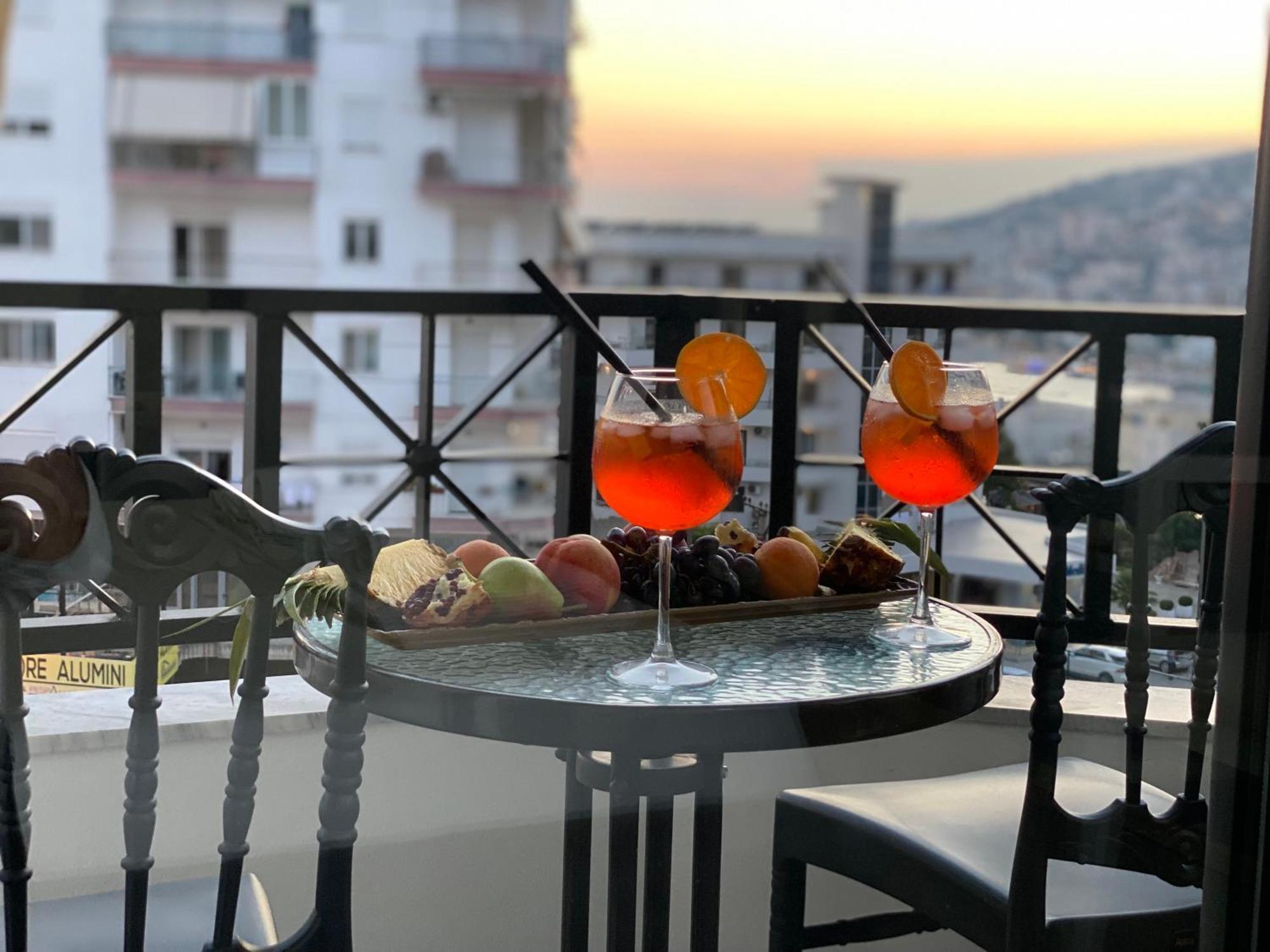 Prive City Hotel Sarande Bagian luar foto
