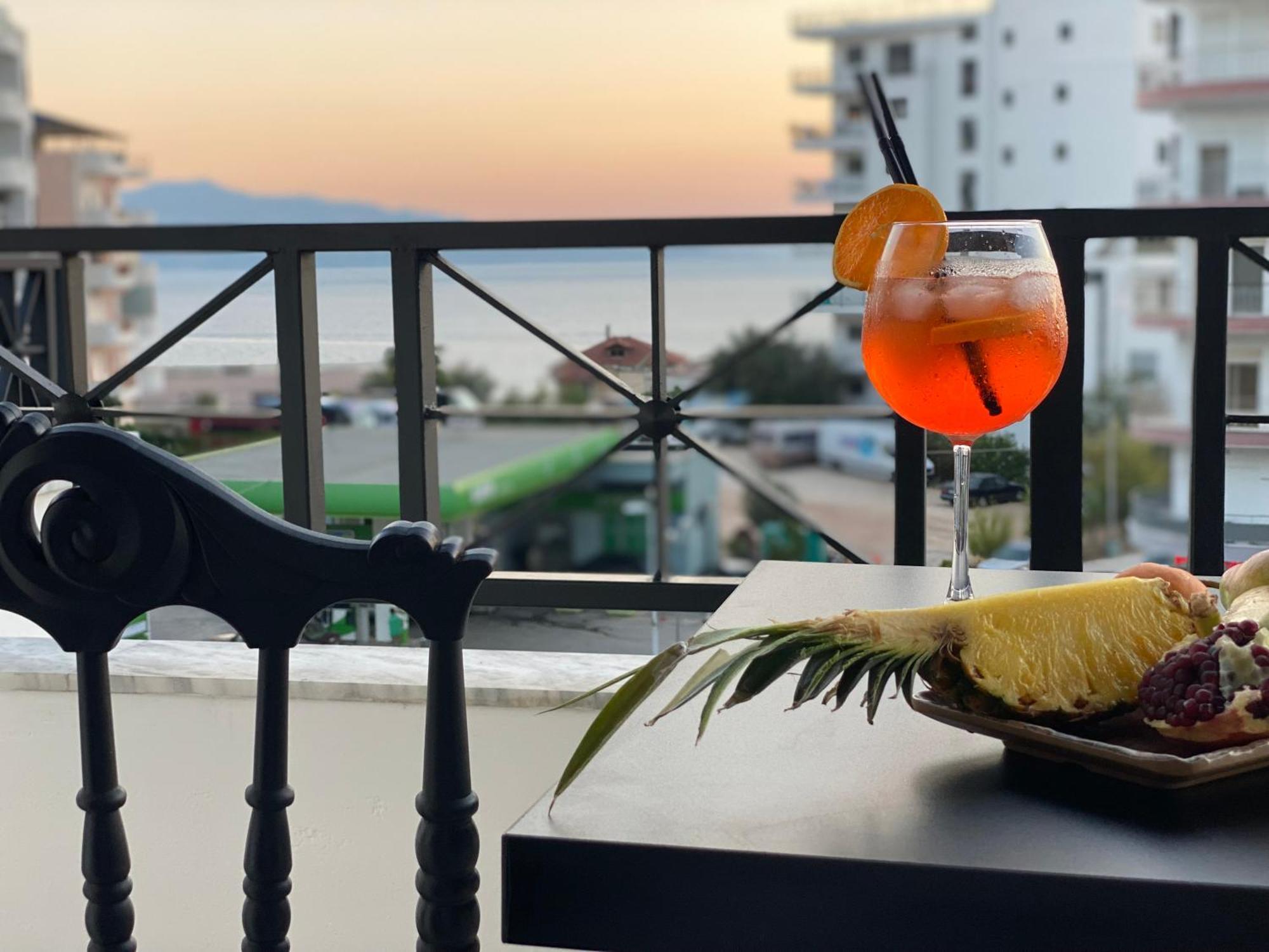 Prive City Hotel Sarande Bagian luar foto