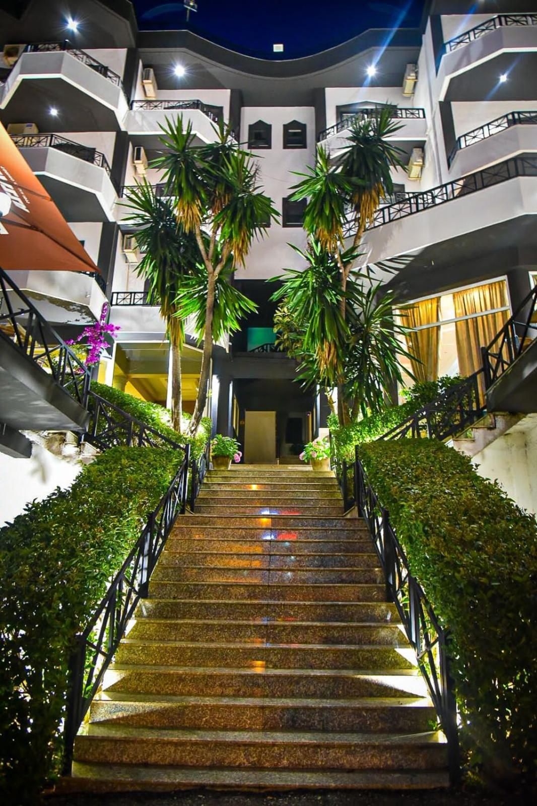 Prive City Hotel Sarande Bagian luar foto