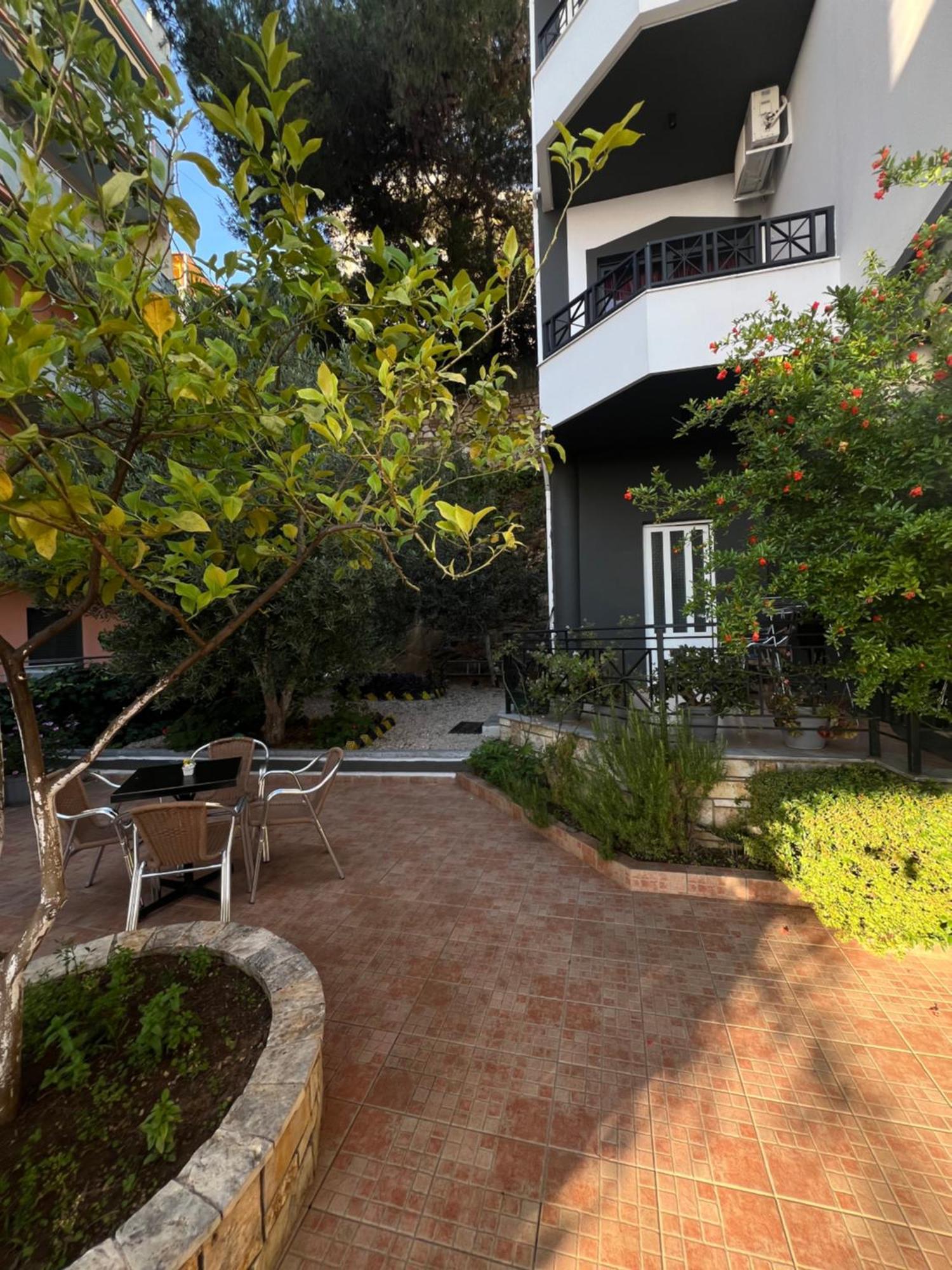 Prive City Hotel Sarande Bagian luar foto
